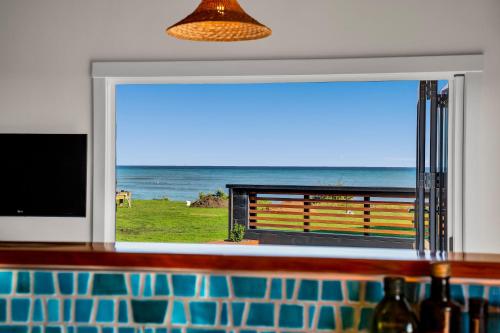 . Coastal Daze - New Plymouth Holiday Home