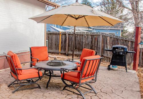 Pet Friendly! BY UCCS,Hike, A/C, Grill & Firepit in Colorado Springs, USA