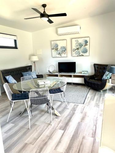 Farm Stay POPLAR Cottage at Wilindi Estate in Hastings / Tyabb
