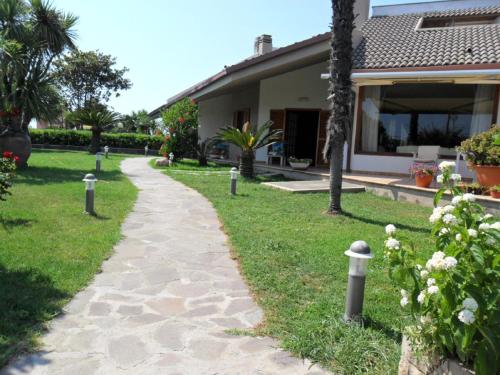 La stanza di villa Sara 3