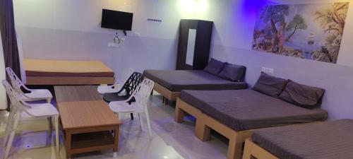 4 king beds