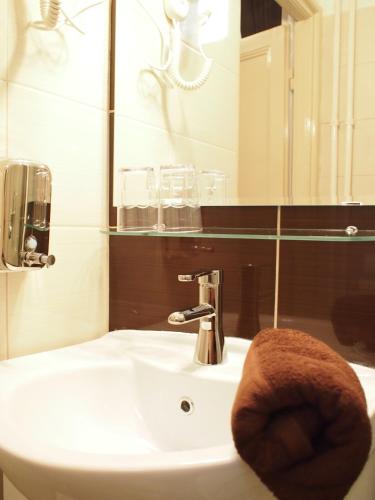 Budapest Suites - image 5