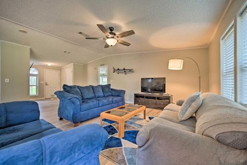 Updated Lakeland Home and Fire Pit on 10 Acres! in Lakeland, USA