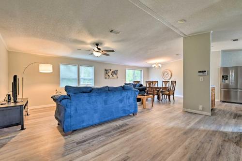Updated Lakeland Home and Fire Pit on 10 Acres! in Lakeland, USA