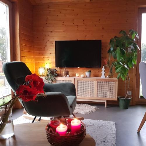 Chalet "Waldhauszeit" am See in Mucke