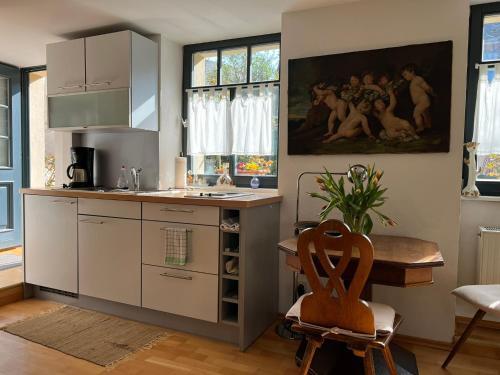Kitchen, Ferienwohnung im Stadionischem Hof in Walluf