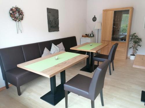 Iekārtas, Ferienweingut Hensler in Briedel