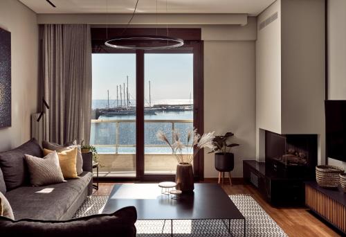 Monopolio Waterfront Apartment with Sea View, by ZanteWize 5