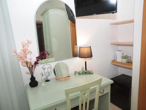 Superior Double Room image 10