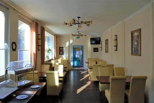Restaurant, Hotel am Bahnhof in Weilburg