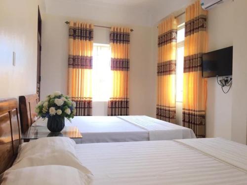 닌빈 Khách Sạn Hà Phương (Khach San Ha Phuong) 호텔 스위트룸