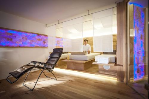 Crystls Aparthotel - image 10