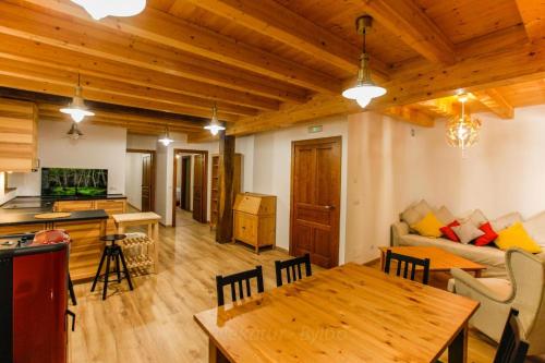 virtuve, Izarrate in Maestu