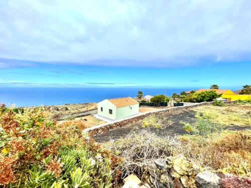 Casa rural con vistas al mar, FreeWifi y BBQ en El Hierro gîte à louer Tamaduste