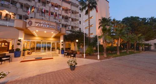 Anitas Hotel - image 5