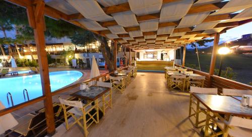Anitas Hotel - image 10