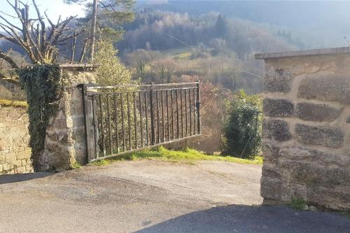 Maison individuelle avec belle vue sur la vallée gîte à louer Athose