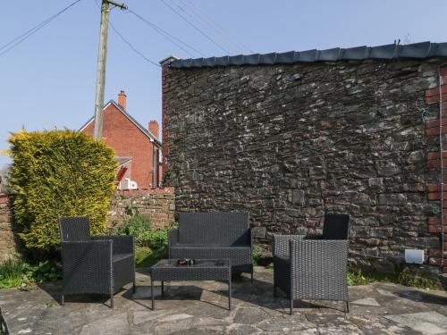 酒店外观, The Netherend Inn - Pet Friendly Haven in 伍拉斯顿