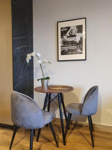 Instalações, 15 PIĘTRO Osiedle Nowe Tysiąclecie- super widok z okna- parking w hali (APARTAMENT W CHMURACH- 15 PIETRO OSIEDLE TYSIACLECIA- prywatny parking- wielki taras z widokiem na z) in Osiedle Tysiaclecia