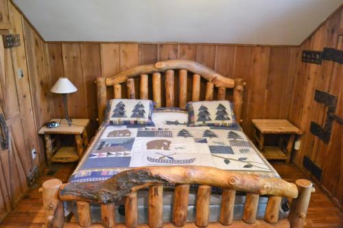 Cades Cove Hide Away - image 11