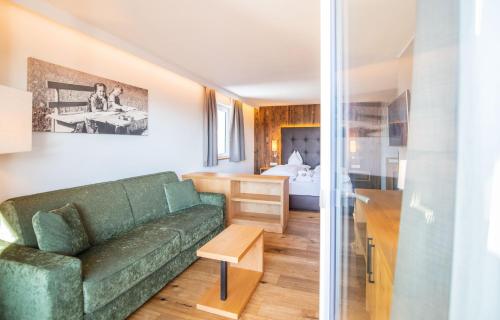 Hotel DAS ROYAL in Obereggen