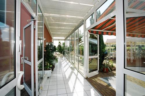 Előcsarnok, Hotel Restaurant La Tour Romaine - Haguenau - Strasbourg Nord in Schweighouse Sur Moder