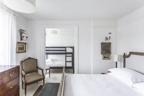 Antonia's Pearls - image 2