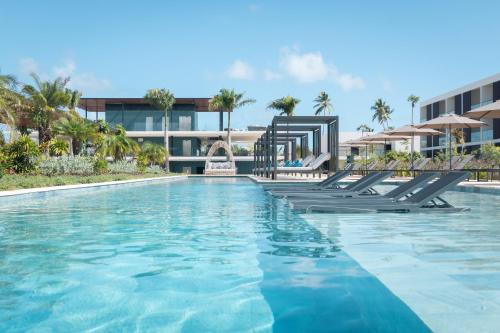 Photo 1 Live Aqua Beach Resort Punta Cana - All Inclusive - Adults Only
