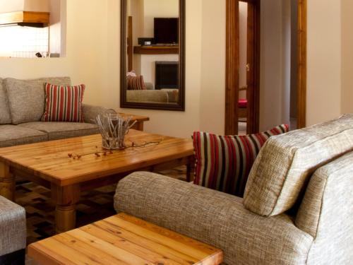 Whispering Waters Room Type - One-Bedroom Chalet