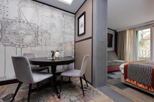 HELMIRAGE Piazza di Spagna Suite, Roma (foto 9)