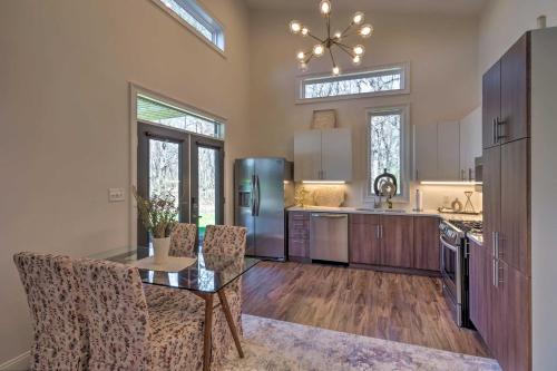 Upscale and Quiet Paducah Retreat on 15 Acres! in Paducah, USA