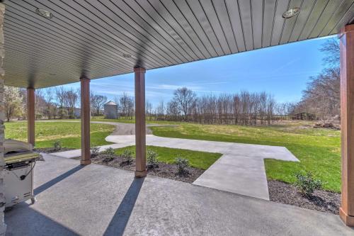 Upscale and Quiet Paducah Retreat on 15 Acres!