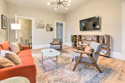 Pet-Friendly Condo with Deck about 3 Mi to Dtwn! in Cincinnati, USA