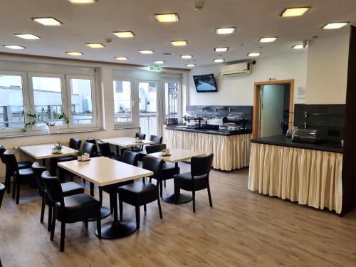 Adler Hotel Frankfurt - image 10