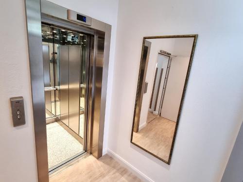 Adler Hotel Frankfurt - image 4