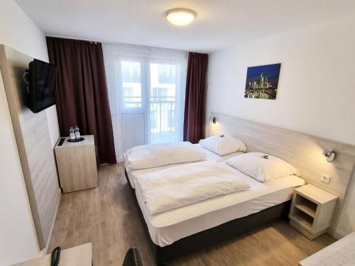 Adler Hotel Frankfurt - image 12
