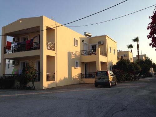 Manine Apartments - image 2