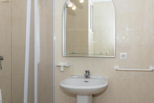 Apartment image 3