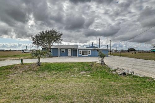 . Spacious Palacios Home Near Fishing and Birding!