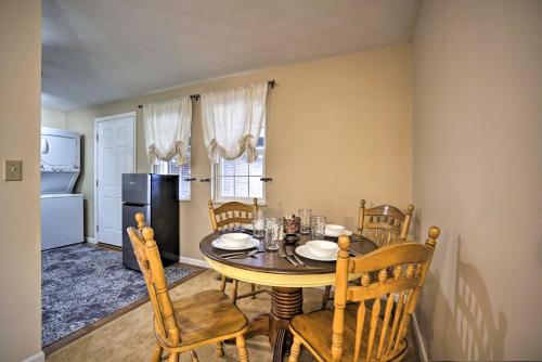 Delightful Tipp City Unit with Covered Patio!