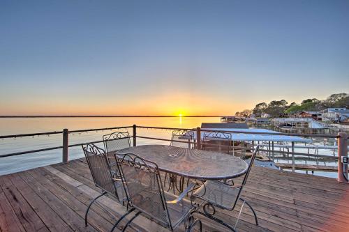 Gun Barrel City Home with Hot Tub! in Gun Barrel City, USA