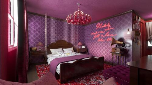 Great Gatsby Motel Inn