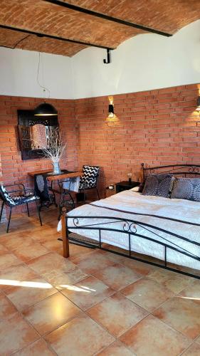 Studio Colonial - image 13