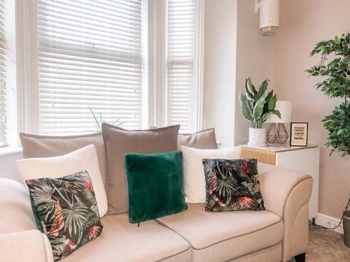 Cosy 2 bed home with outdoor garden & BBQ area. gîte à louer River Roch