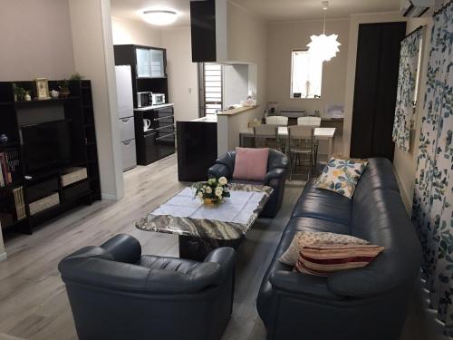 Three-Bedroom House image 7