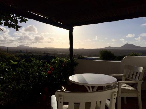 Suasana persekitaran, Casa Famara in Las Laderas