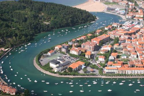 Tuvākā izklaides vieta, Apartamento Lurra Barrika in Barrika