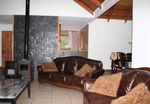 Casa Country Pucón (Casa Country Pucon) in فيلاريكا