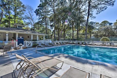 Resort-Style Hilton Head Condo - Walk to Beach! - main image