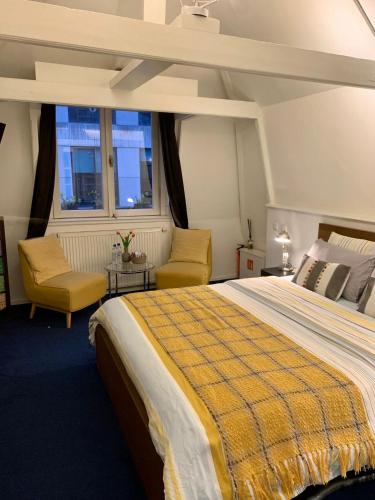 Standard Double Room image 5